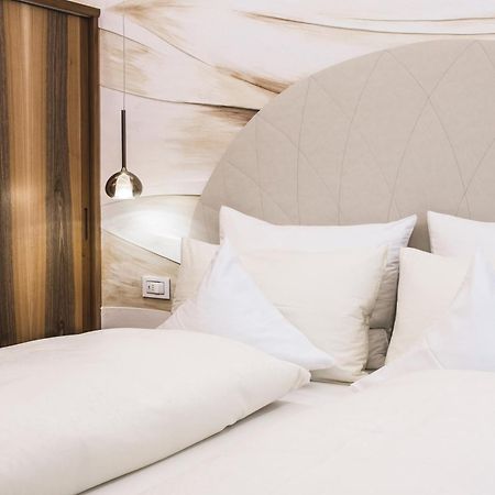 Apartments Villa Venezia Luxury 오르띠세이 외부 사진