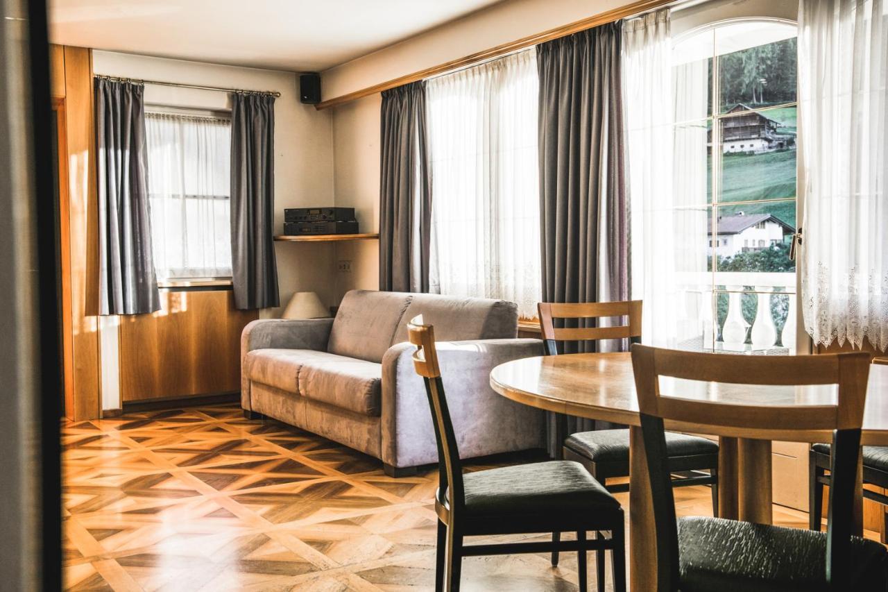 Apartments Villa Venezia Luxury 오르띠세이 외부 사진