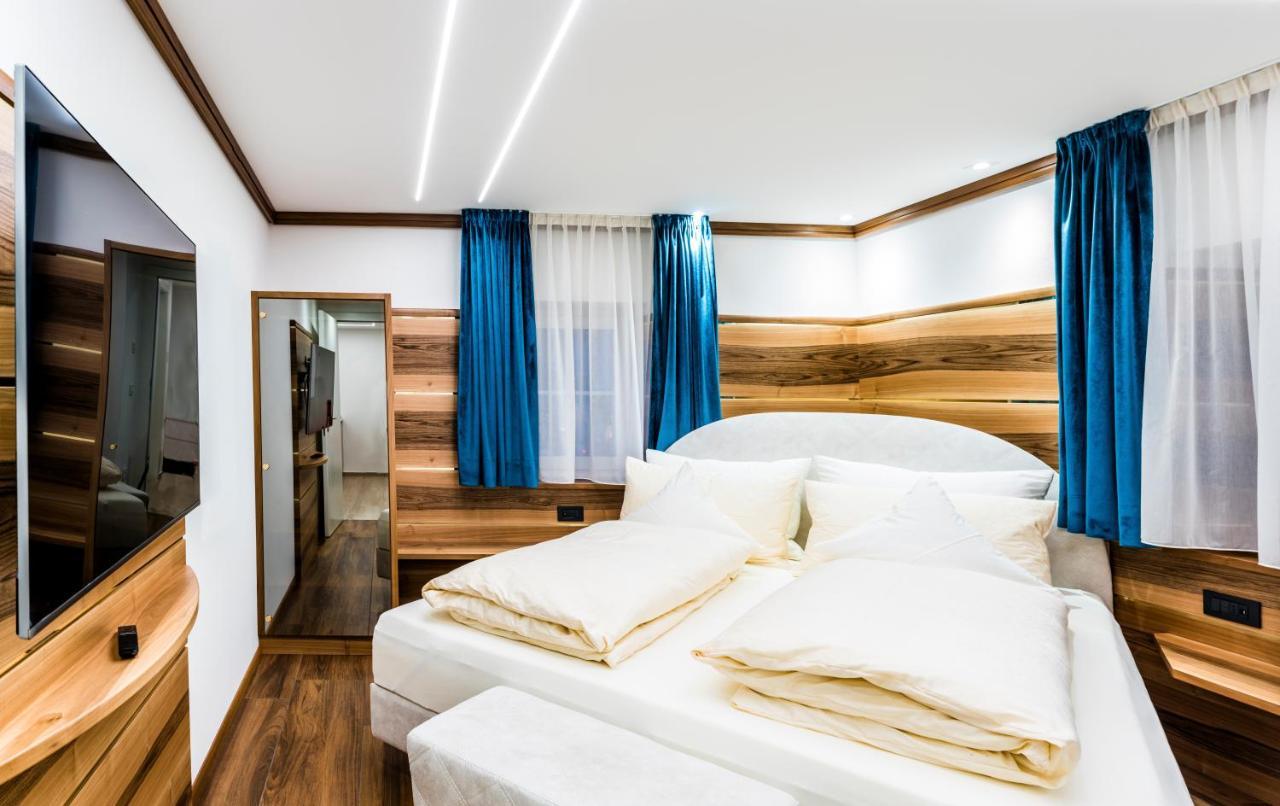 Apartments Villa Venezia Luxury 오르띠세이 외부 사진